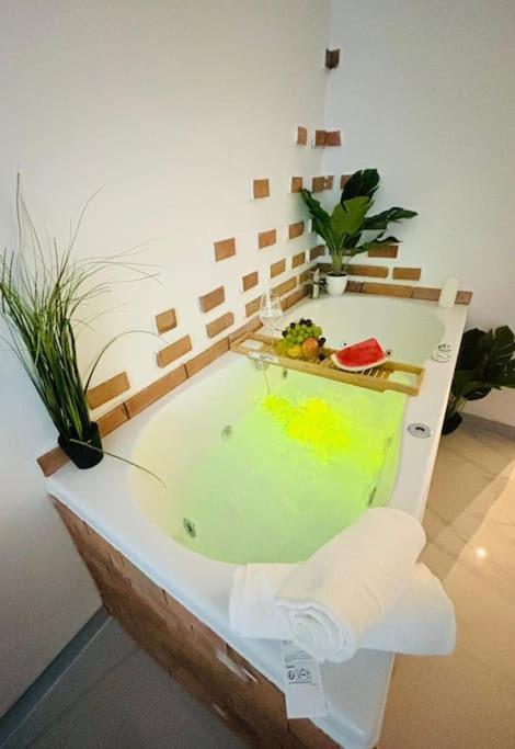 Jacuzzi * Marseilles